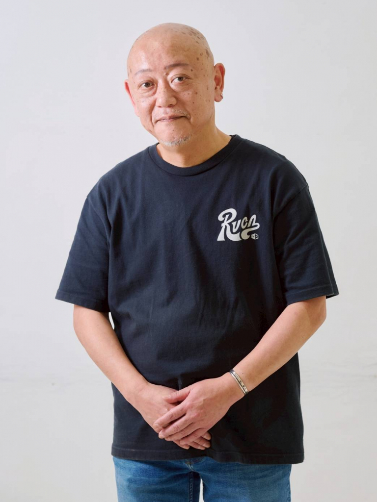 我孫子にあるネイル・マツエク・訪問美容を行う美容室「AVENIR 我孫子店（アブニール アビコ）」のスタッフ「霜鳥 達夫」